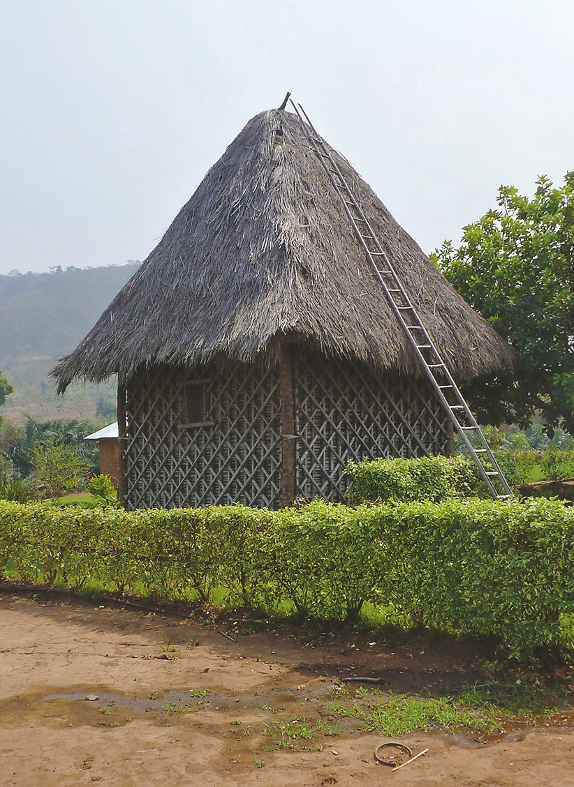 Traditionelles kleines Wohnhaus auf dem Land